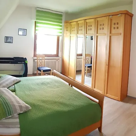 Hedasis Ferienwohnung3, 500 M Zum *